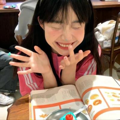 站起来的女孩